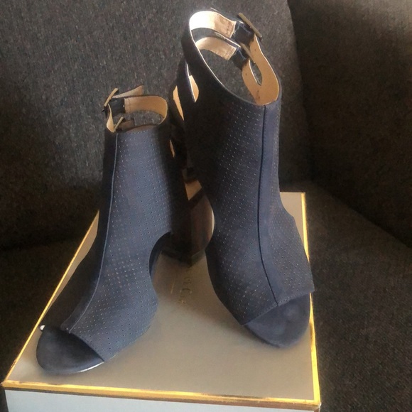 ❤️SOLD❤️ Louise et Cie 2” chunky heel - Picture 4 of 8